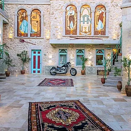 Hotel Cave 5*