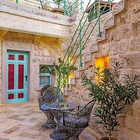 Cave 5* Γκόρεμε