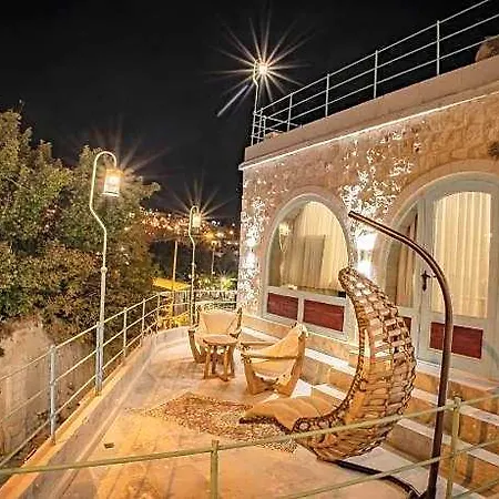 Cave Hotel 5*